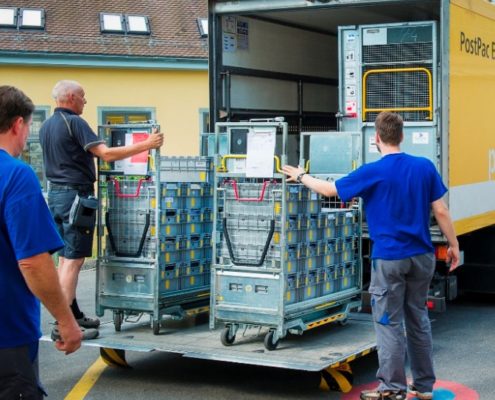 AuftragArbeit unser Versandservice unterstützt Sie gerne und professionel beim Versand der Ware an Ihre Kunden.