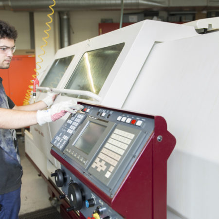 AuftragArbeit bietet mechanische Einzelanfertigungen an.