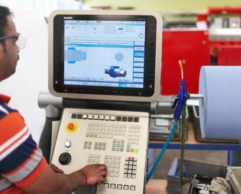 AuftragArbeit unsere Werkstätten führen elektrotechnische Montagearbeiten durch.