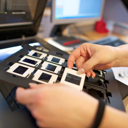AuftragArbeit wir können Dias digitalisieren und daraus hochwertige JPEG Dateien in bester Qualität erstellen.